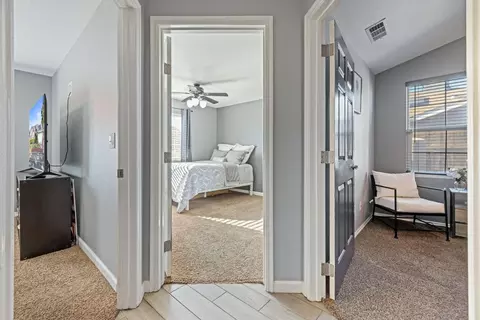 Entry Way - 591 E Galin Rd, French Camp, CA 95231 photo 9 of 11