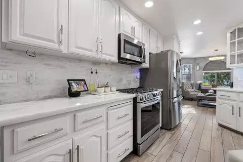 Kitchen - 591 E Galin Rd, French Camp, CA 95231 photo 2 of 5