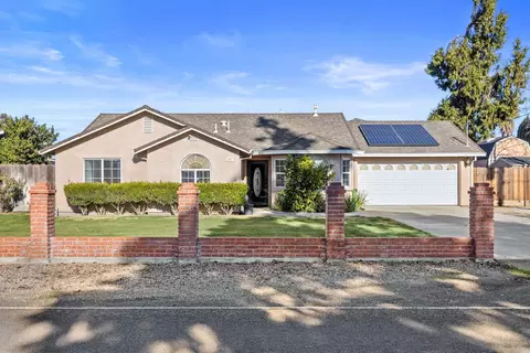 Exterior - 591 E Galin Rd, French Camp, CA 95231 photo 3 of 10