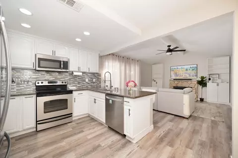 3313 Eclipse Ct, Sacramento, CA 95826 photo 2