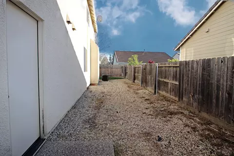 Exterior - 715 Flyway Ct, Gridley, CA 95948 photo 5 of 5