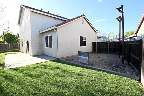 Exterior - 715 Flyway Ct, Gridley, CA 95948 photo 3 of 5