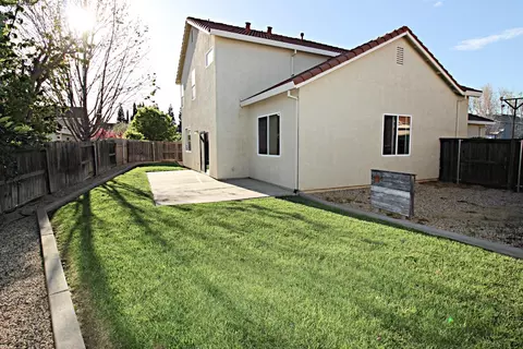 Exterior - 715 Flyway Ct, Gridley, CA 95948 photo 4 of 5