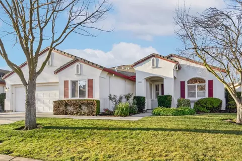 9497 Emerald Cove Ln, Elk Grove, CA 95758