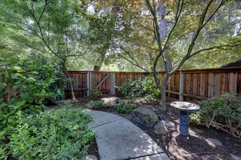 Exterior - 3963 Stonegate Ct, Loomis, CA 95650 photo 7 of 8
