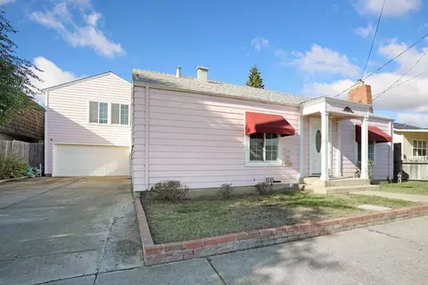 215 S Ham Ln, Lodi, CA 95242 photo 2