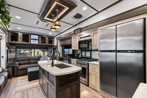 Kitchen - 16214 Redondo Dr, Tracy, CA 95304 photo 10 of 11