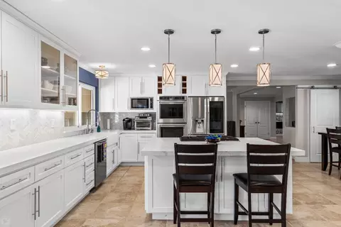 Kitchen - 16214 Redondo Dr, Tracy, CA 95304 photo 4 of 11