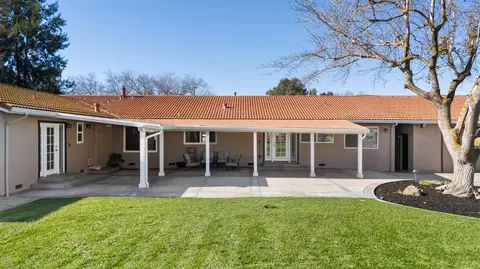 Exterior - 16214 Redondo Dr, Tracy, CA 95304 photo 6 of 14