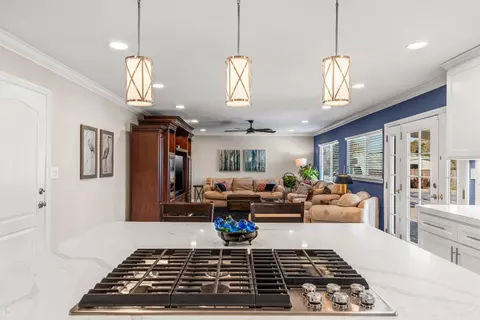 Kitchen - 16214 Redondo Dr, Tracy, CA 95304 photo 7 of 11