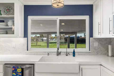 Kitchen - 16214 Redondo Dr, Tracy, CA 95304 photo 6 of 11