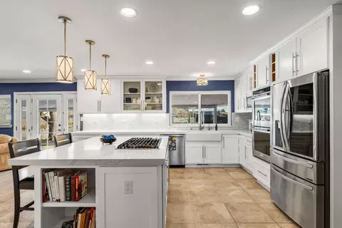 Kitchen - 16214 Redondo Dr, Tracy, CA 95304 photo 3 of 11