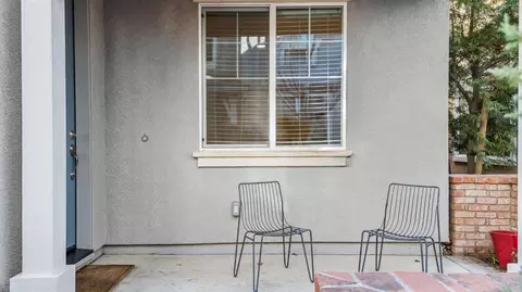 Exterior - 1065 Thornton Ln, Tracy, CA 95376 photo 2 of 4
