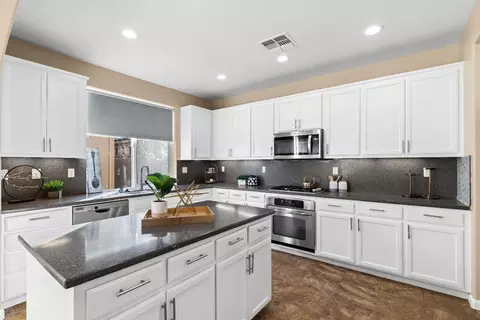 Kitchen - 1065 Thornton Ln, Tracy, CA 95376 photo 2 of 5