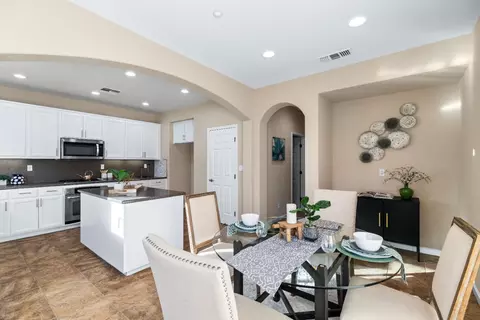 Dining - 1065 Thornton Ln, Tracy, CA 95376 photo 2 of 4