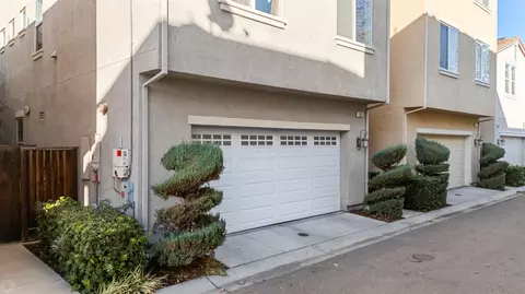 Exterior - 1065 Thornton Ln, Tracy, CA 95376 photo 4 of 4