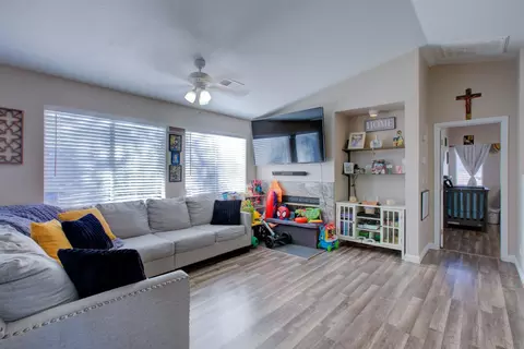 820 Moray Ct, Patterson, CA 95363 photo 9