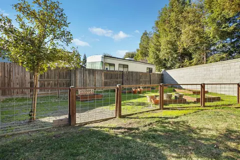 1099 Shady Grove St, Manteca, CA 95336 photo 17