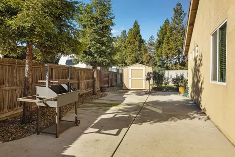 1099 Shady Grove St, Manteca, CA 95336 photo 13