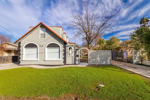 4049 Washington Ave, Sacramento, CA 95820