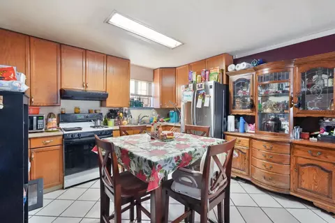 2108 Kenneth St, Modesto, CA 95351 photo 4