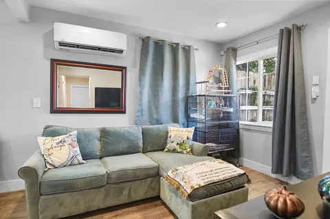 Living - 813 Watson Ave, Modesto, CA 95358 photo 2 of 4
