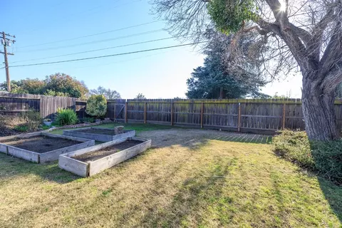 400 Charles Ave, Modesto, CA 95350 photo 26