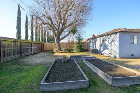 400 Charles Ave, Modesto, CA 95350 photo 24