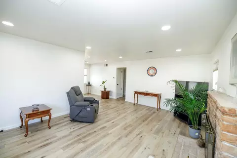 400 Charles Ave, Modesto, CA 95350 photo 5