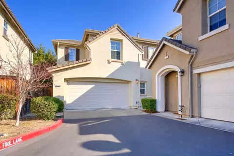 8332 Cortina Cir, Roseville, CA 95678