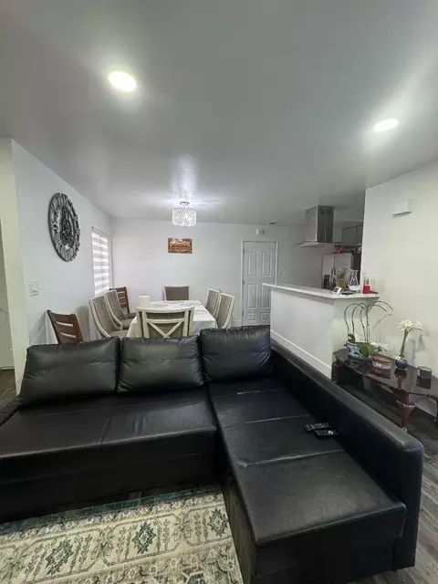6105 Madison Ave, Carmichael, CA 95608 photo 4