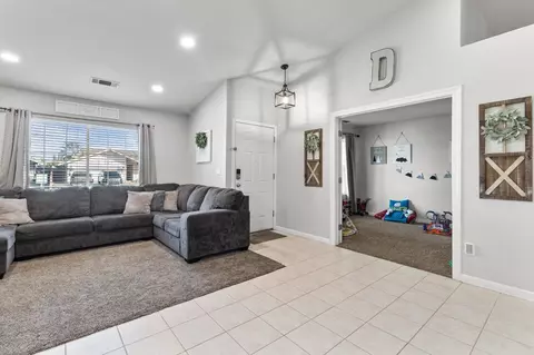642 Waxwing Ln, Newman, CA 95360 photo 6