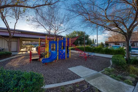 140 Ivy Ave #E-40, Patterson, CA 95363 photo 21