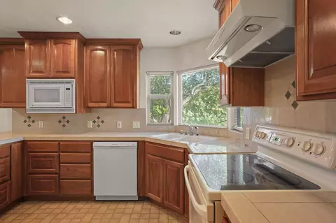 4850 Arden Way, Carmichael, CA 95608 photo 8