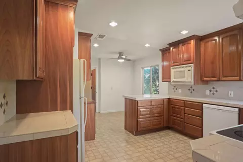 4850 Arden Way, Carmichael, CA 95608 photo 7