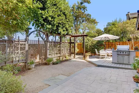 Exterior - 4235 Frontera Dr, Davis, CA 95618 photo 6 of 7