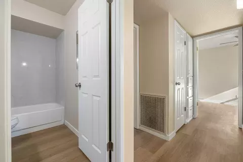 Entry Way - 2037 Boulder Creek Dr, Modesto, CA 95351 photo 4 of 6