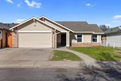 Exterior - 2037 Boulder Creek Dr, Modesto, CA 95351 photo 2 of 5