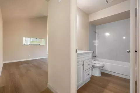 Entry Way - 2037 Boulder Creek Dr, Modesto, CA 95351 photo 5 of 6