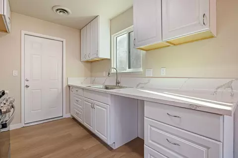 Kitchen - 2037 Boulder Creek Dr, Modesto, CA 95351 photo 1 of 4