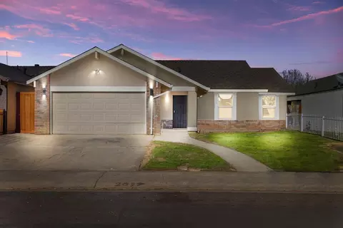 Exterior - 2037 Boulder Creek Dr, Modesto, CA 95351 photo 1 of 5