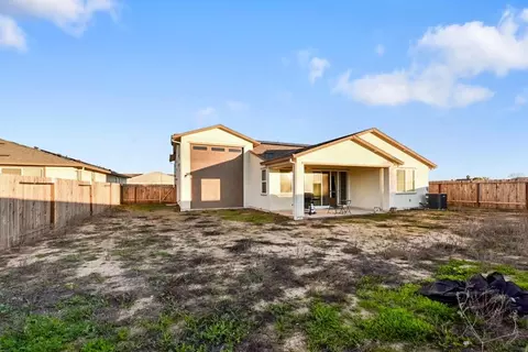 4012 Eugene Dr, Olivehurst, CA 95961 photo 4