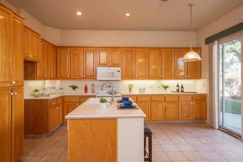 3501 Pinenut Ct, Modesto, CA 95355 photo 12