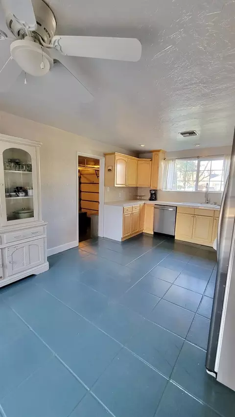 1116 Wellesley Ave, Modesto, CA 95350 photo 13