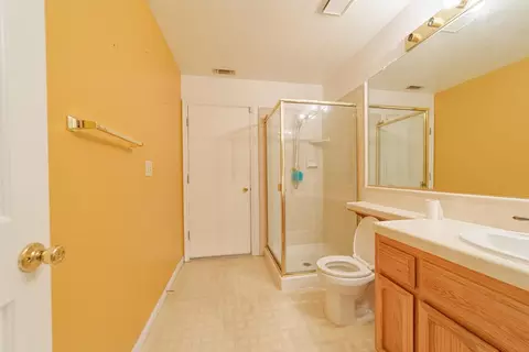 Bath - 3720 Gatesville Ave, Modesto, CA 95357 photo 1 of 3