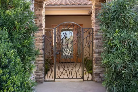 1394 Pars Oak Ln, Carmichael, CA 95608 photo 3