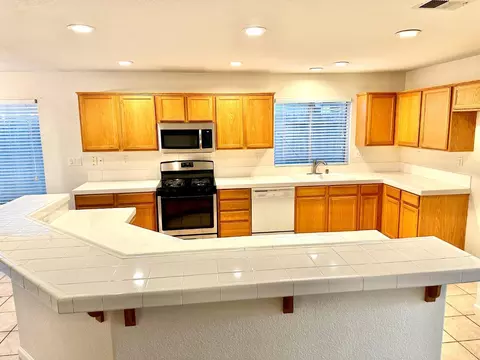 1953 Spring Ln, Modesto, CA 95356 photo 4