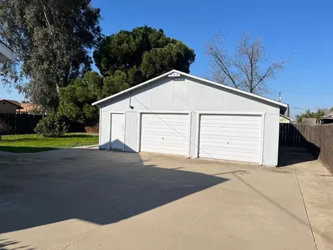1929 Pleasant Ave, Ceres, CA 95307 photo 3