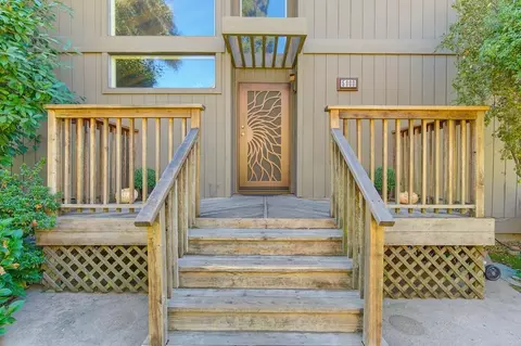 Exterior - 5900 Oak Ave, Carmichael, CA 95608 photo 2 of 7