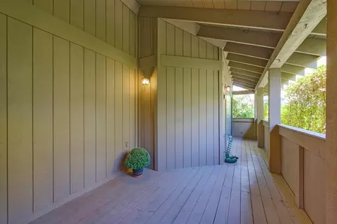 Exterior - 5900 Oak Ave, Carmichael, CA 95608 photo 4 of 7